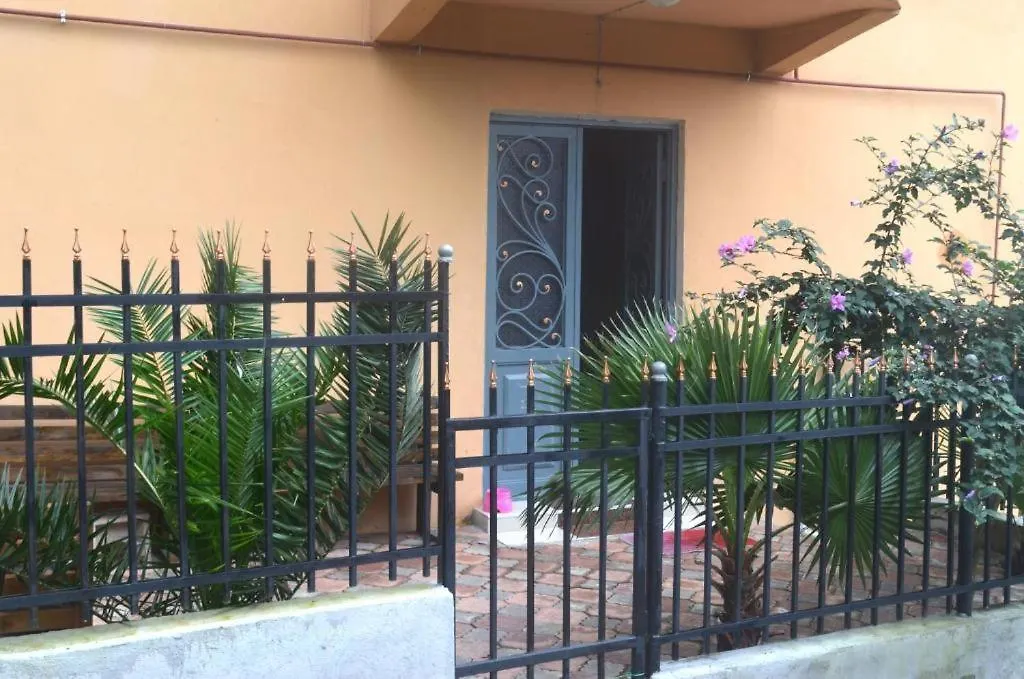 גוניו Guest House Polaris
