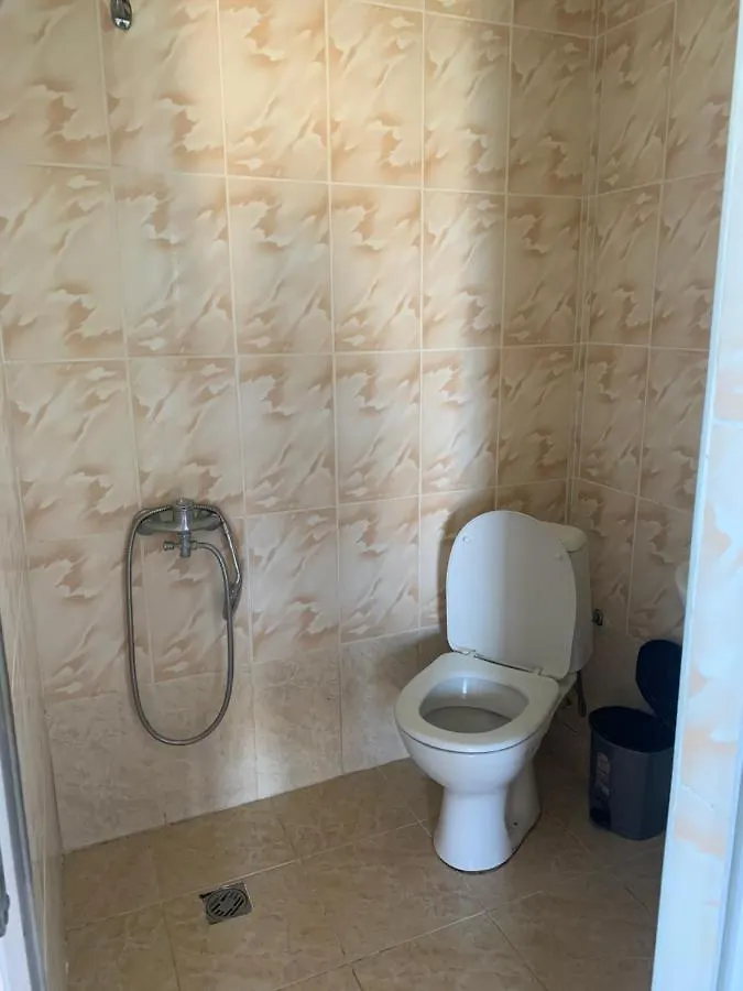 גוניו Guest House Polaris 0*,